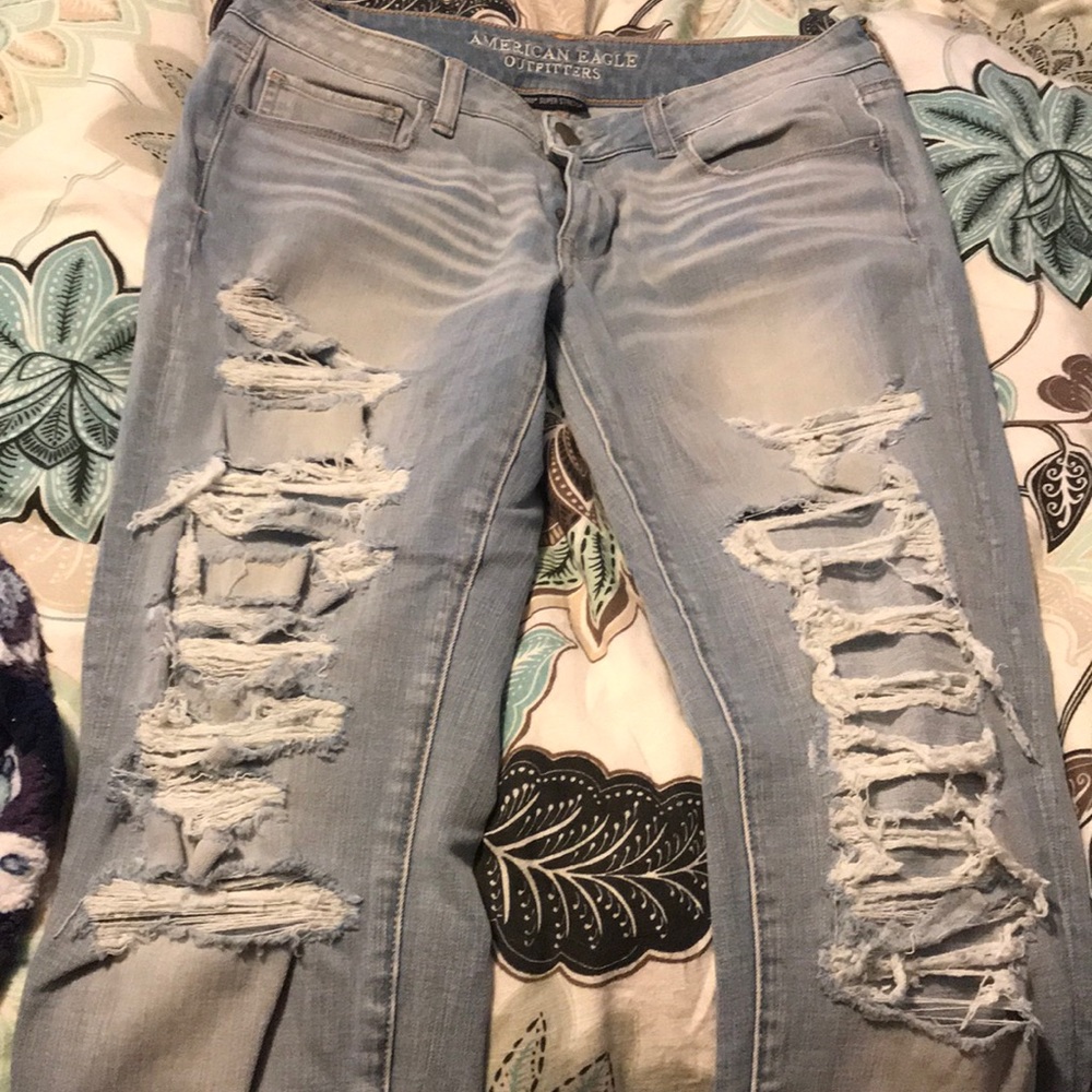 Distressed American eagle jeans